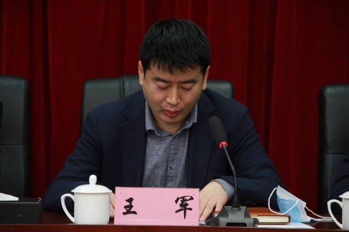 市城投集團傳達(dá)學(xué)習(xí)市第六次黨代會暨市“兩會”精神 (4).jpg